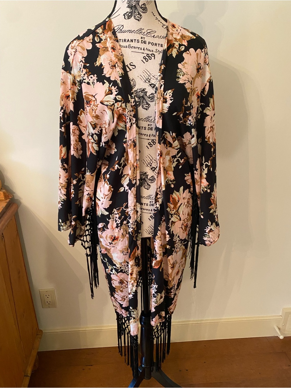 Beautiful Stories Kimono Black Pink Peach Floral Size L ELNC
